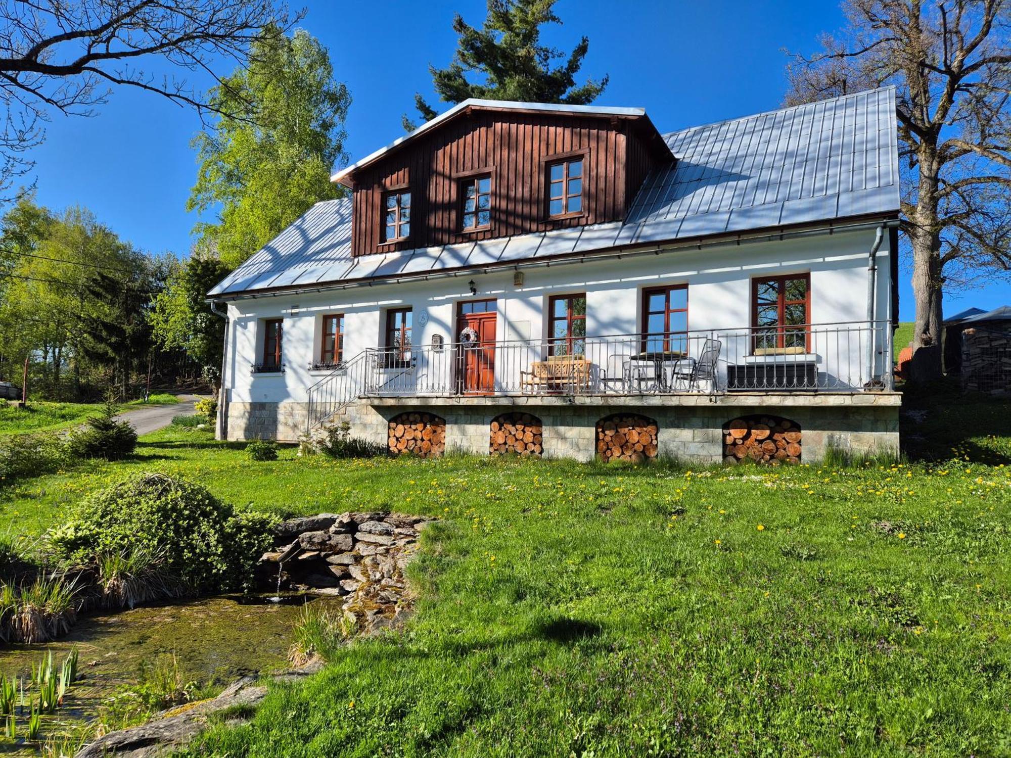 Knezice 25, Chalupa V Krkonosich Vrchlabí Exteriör bild